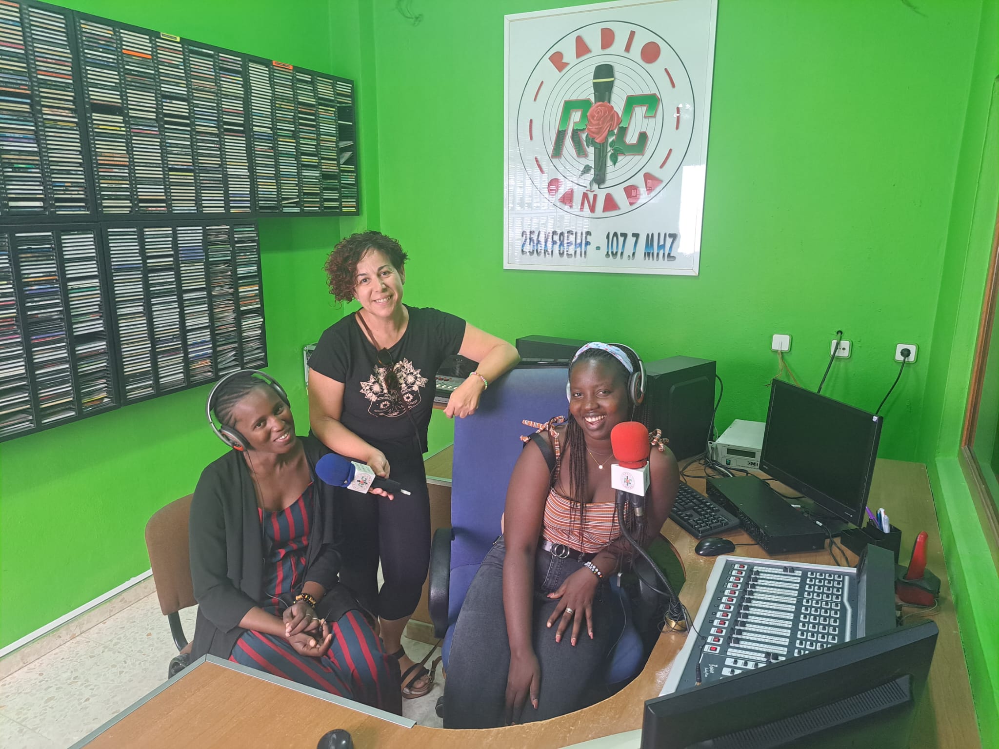 VISITA RADIO MUJER (3)