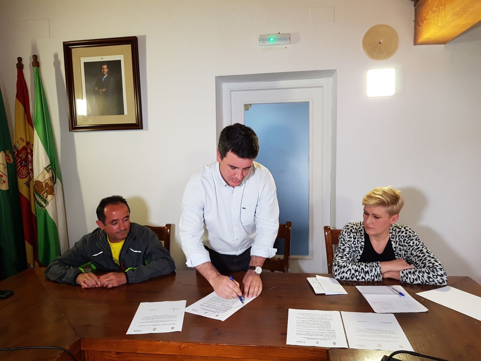 FIRMA MENORES NI UNA GOTA (1)