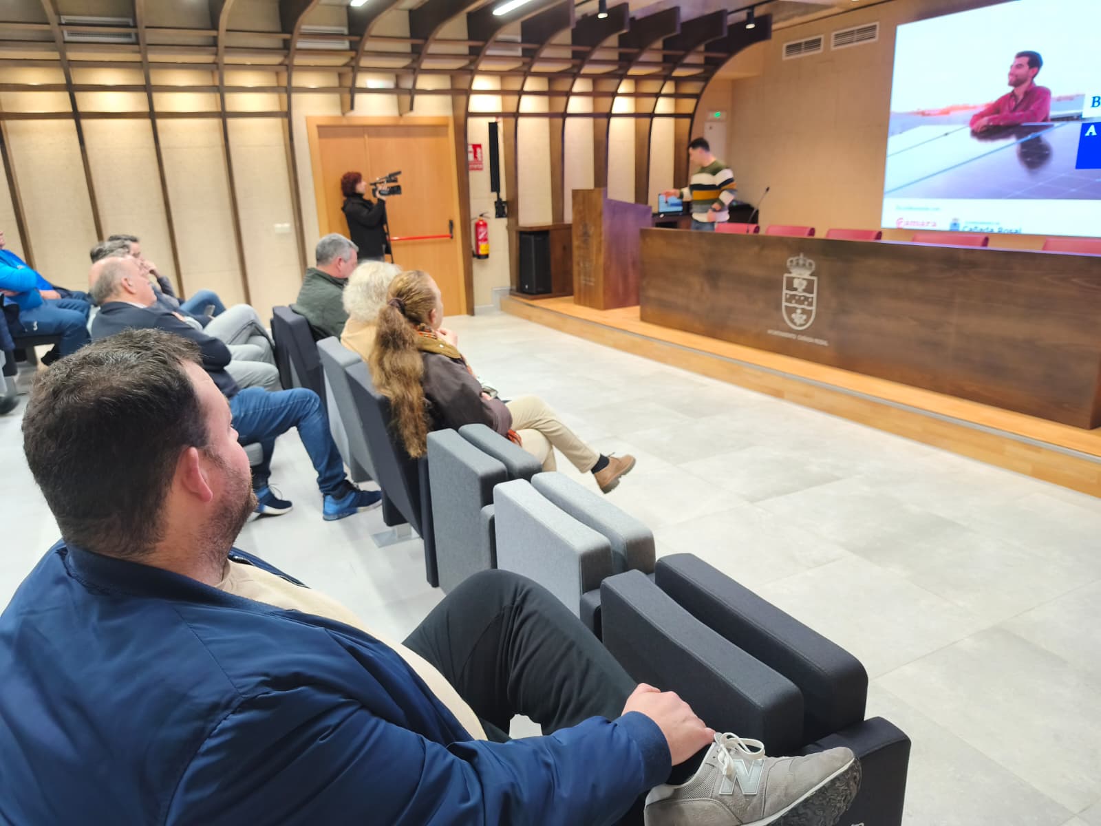 CHARLA CEL SEVILLA_1