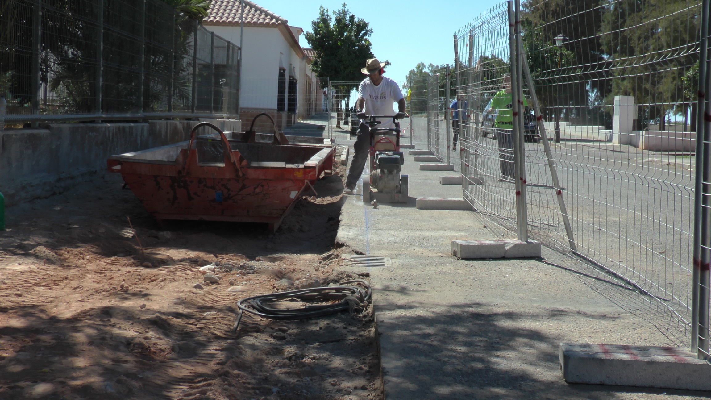OBRAS ACERADO AVD. LA ILUSTRACIÓN (1)