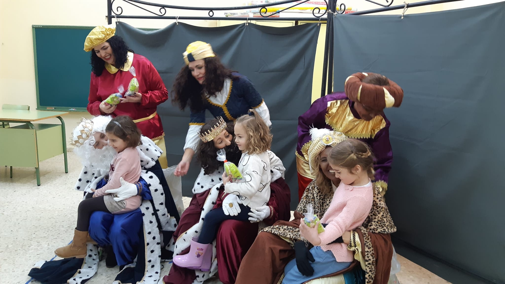 REYES MAGOS COLEGIO (10)