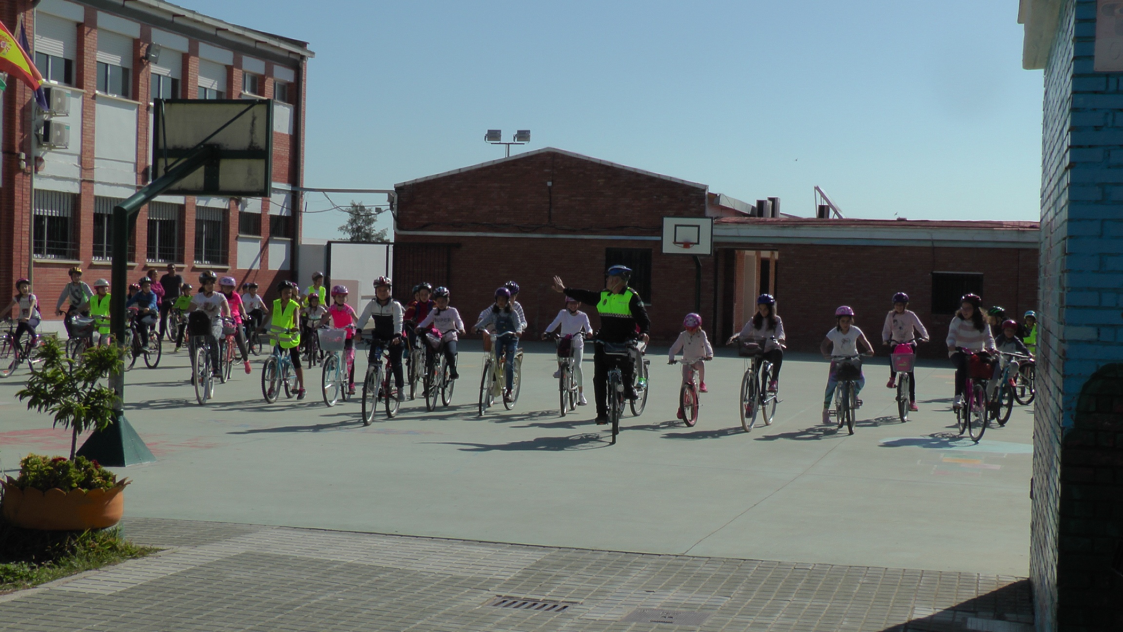 DÍA DEL LIBRO Y BICI (5)