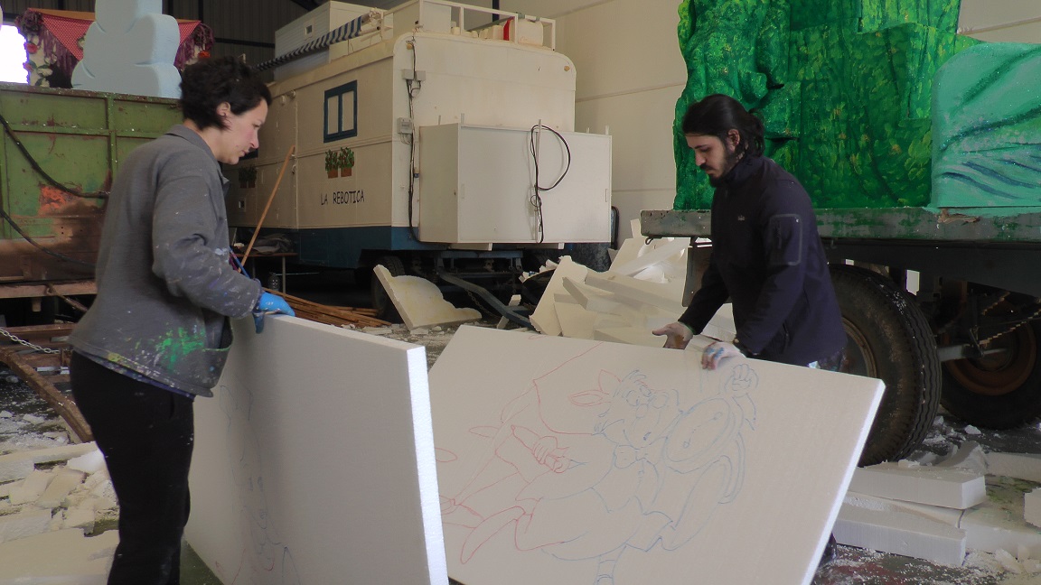 PREPARATIVOS CARROZAS (4)