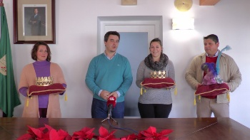 ENTREGA CORONAS REYES (6)