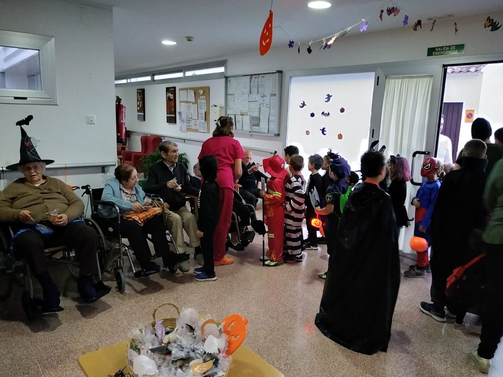FIESTA DE HALLOWEEN EN LA RESICENDIA DE MAYORES (1)