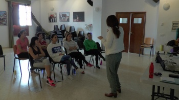 TALLER MEDITACIÓN TRABAJADORAS RESIDENCIA (3)