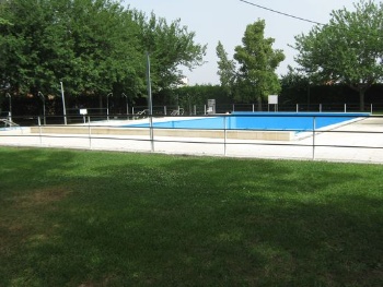 PISCINA_MUNICIPAL_x6x.JPG